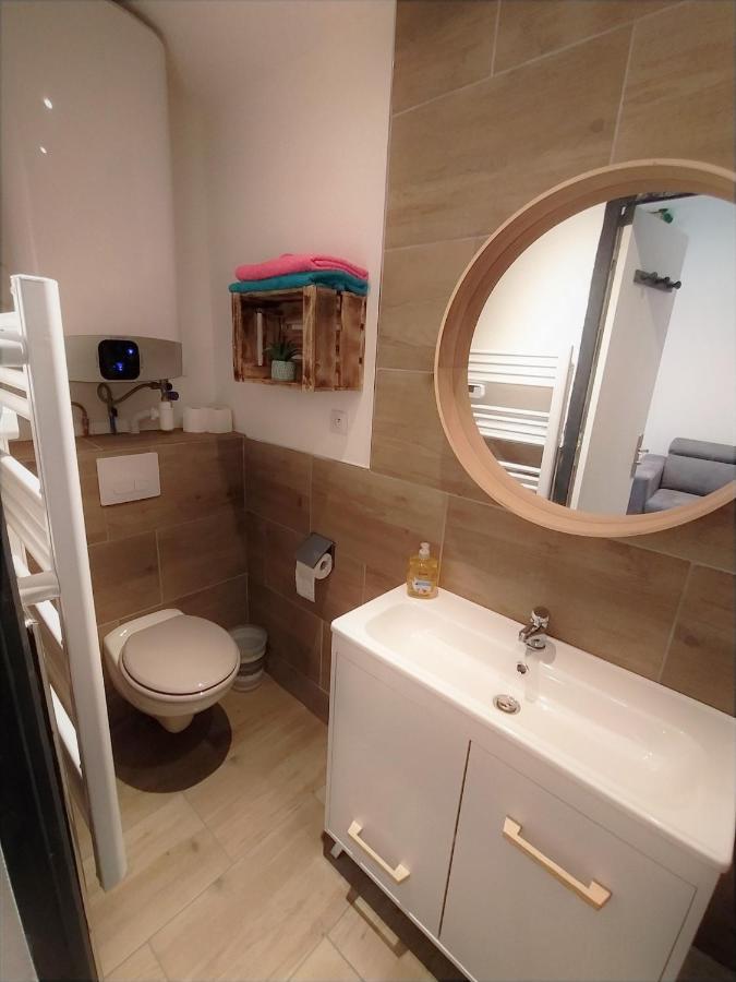 Calme en centre ville Appartement , spacieux et rénové à 50m de la Place Carnot Carcassonne Exterior foto